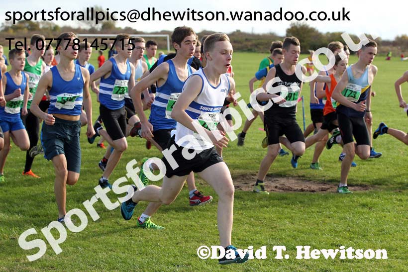 Start of the under-15 boys Sherman Cup, Temple Park, South Shields. Photo: David T. Hewitson/Sports for All Pics